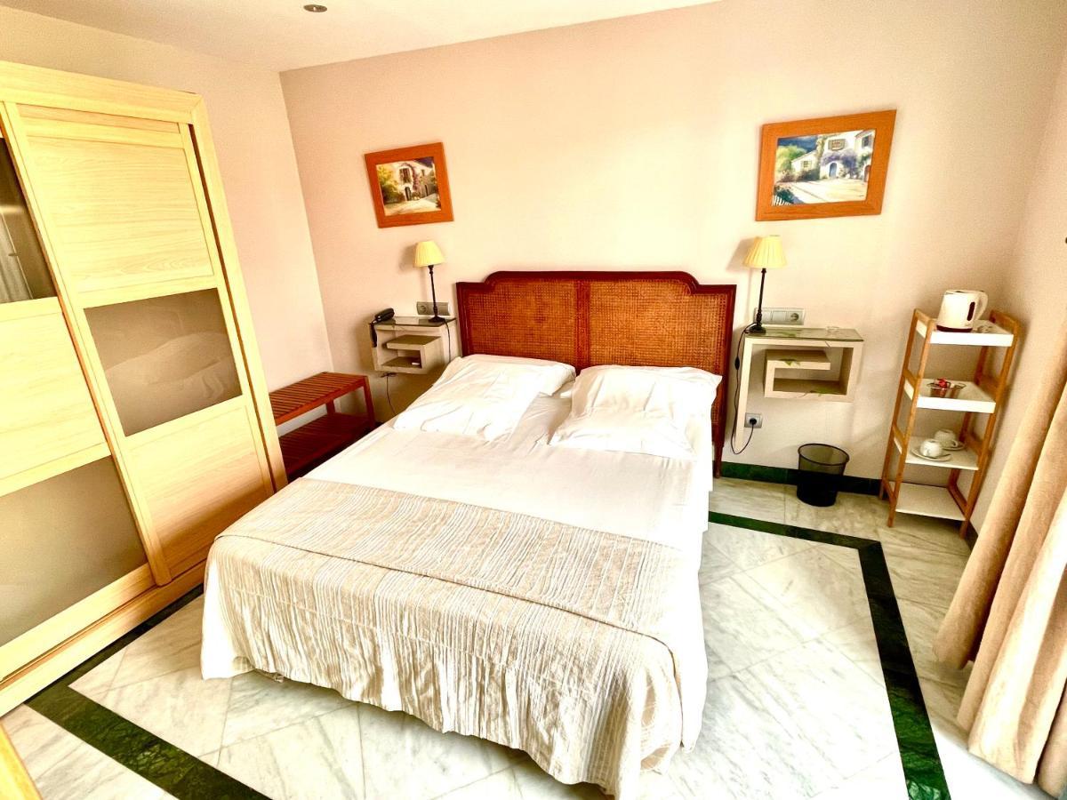 קורדובה Hotel Conde De Cardenas מראה חיצוני תמונה